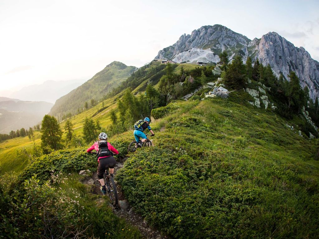 Chalet Presseggersee fietsen in het Gailtal op de R3 en MTB in Nassfeld Bike World